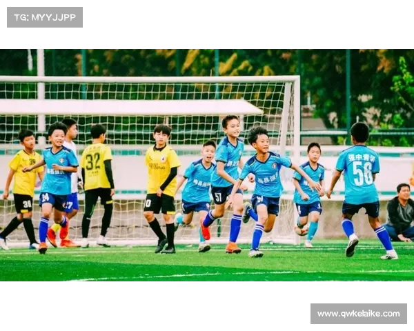 意大利足球联赛中的韩国球员如何打破常规并重塑比赛格局 意大利足球联赛中的韩国球员如何打破常规并重塑比赛格局